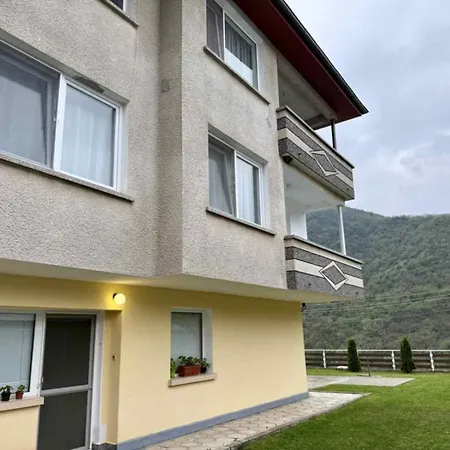 Guest House Mihalkovo Country house