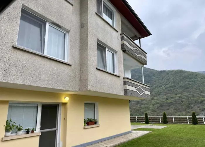 Guest House Mihalkovo בית כפרי